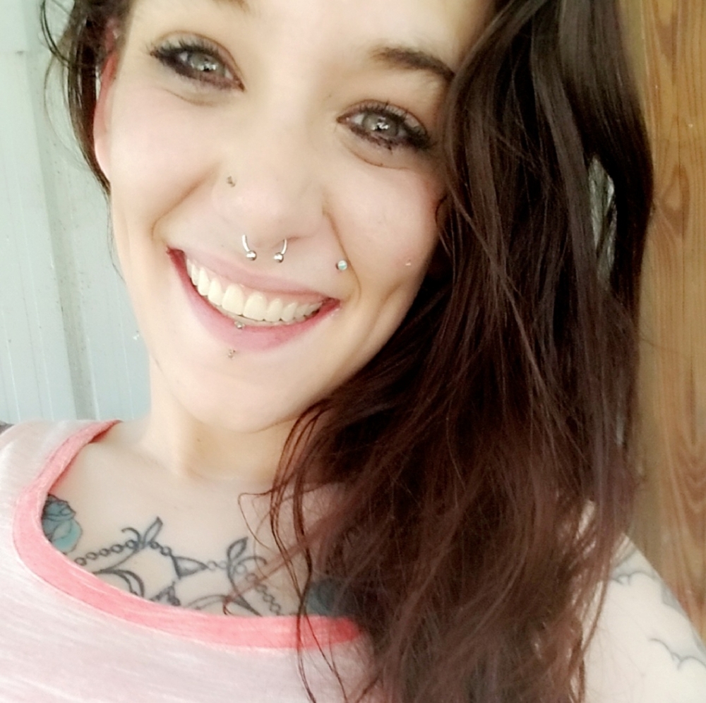 Meet your Posher, Alisha